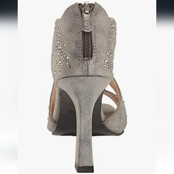 NIB ADRIENNE VITTADINI Women's Golly Pump Gray Rhinestone Heels - Picture 4 of 5
